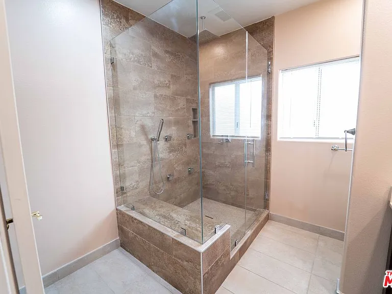 12011 Goshen Ave #202 — Photo 25