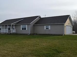 6383 W Pleasant Valley Rd, Blanchard, MI 49310