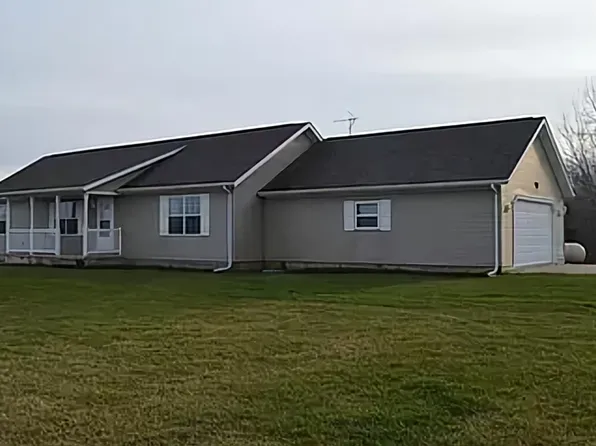 6383 W Pleasant Valley Rd, Blanchard, MI 49310