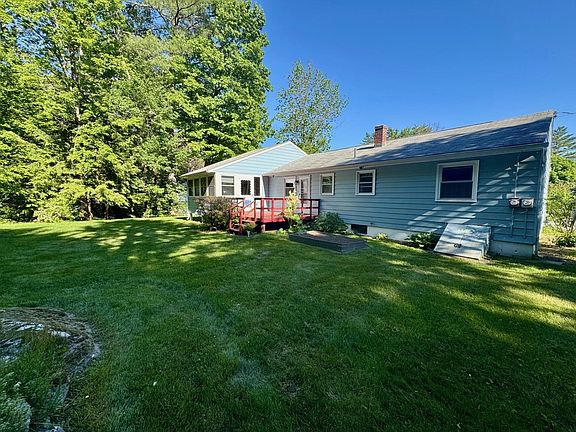 3rd image of 25 Eastview Road