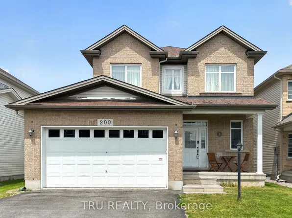 200 Celtic Ridge Cres, Ottawa, ON K2W 0C1