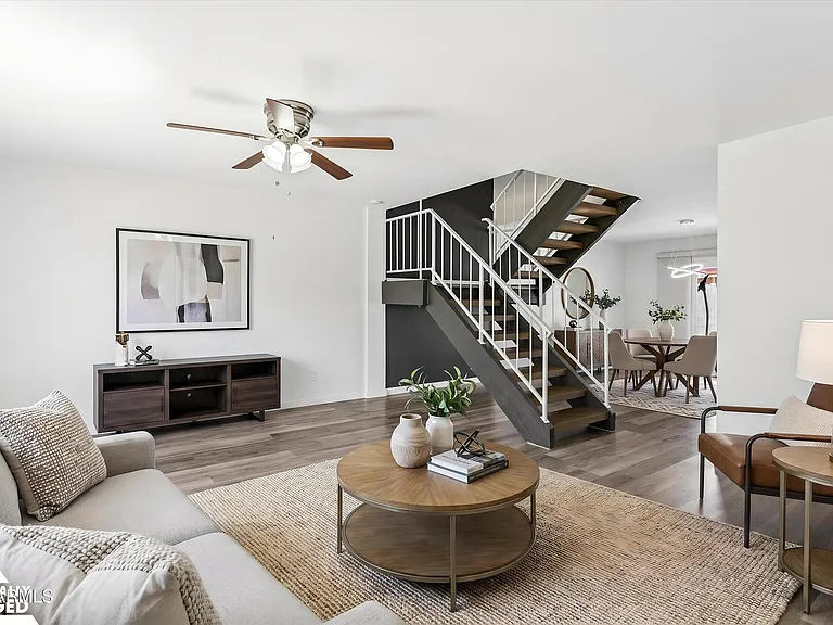 8141 E Vista Dr — Photo 2