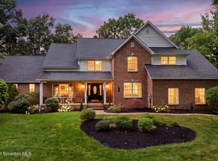 104 Skyline Dr N, Clarks Summit, PA 18411