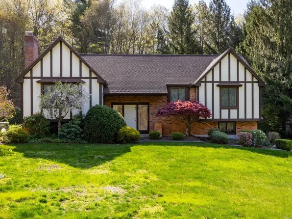 30 Redwood Lane, Glastonbury, CT 06073