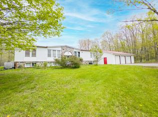 19656 Loyalist Pkwy, Prince Edward County, ON K0K 1T0