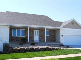 816 Peace Ln, Oregon, WI 53575