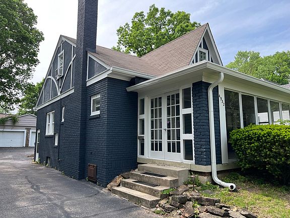 2nd image of 4932 N Kenwood Ave