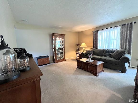 4th image of 2310 Myers Ln
