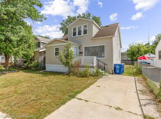 7524 Toepfer Rd, Warren, MI 48091