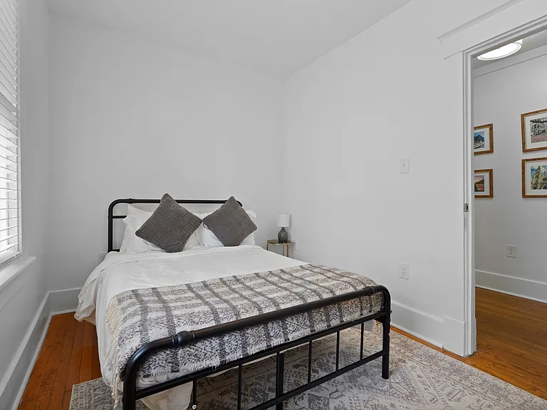 1004 E 33rd St #1/2 — Photo 6