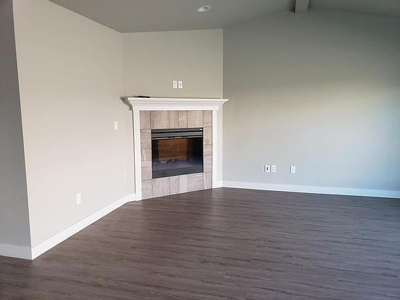 3rd image of 2231 Maryhill St SE
