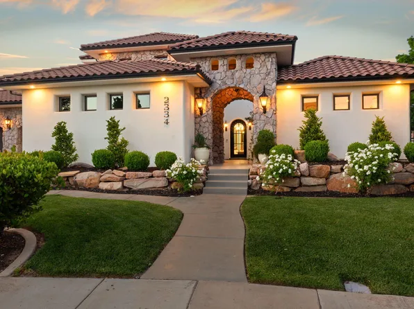 2334 Leda Ln, Santa Clara, UT 84765