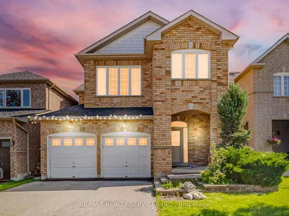 33 Sewells Ln, Brampton, ON L7A 2Z9