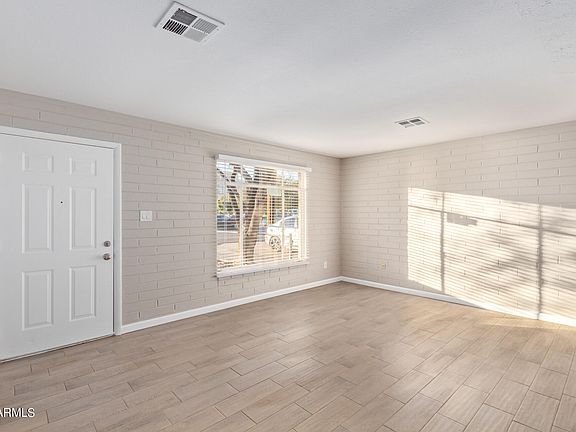 5th image of 4435 N 51st Ave