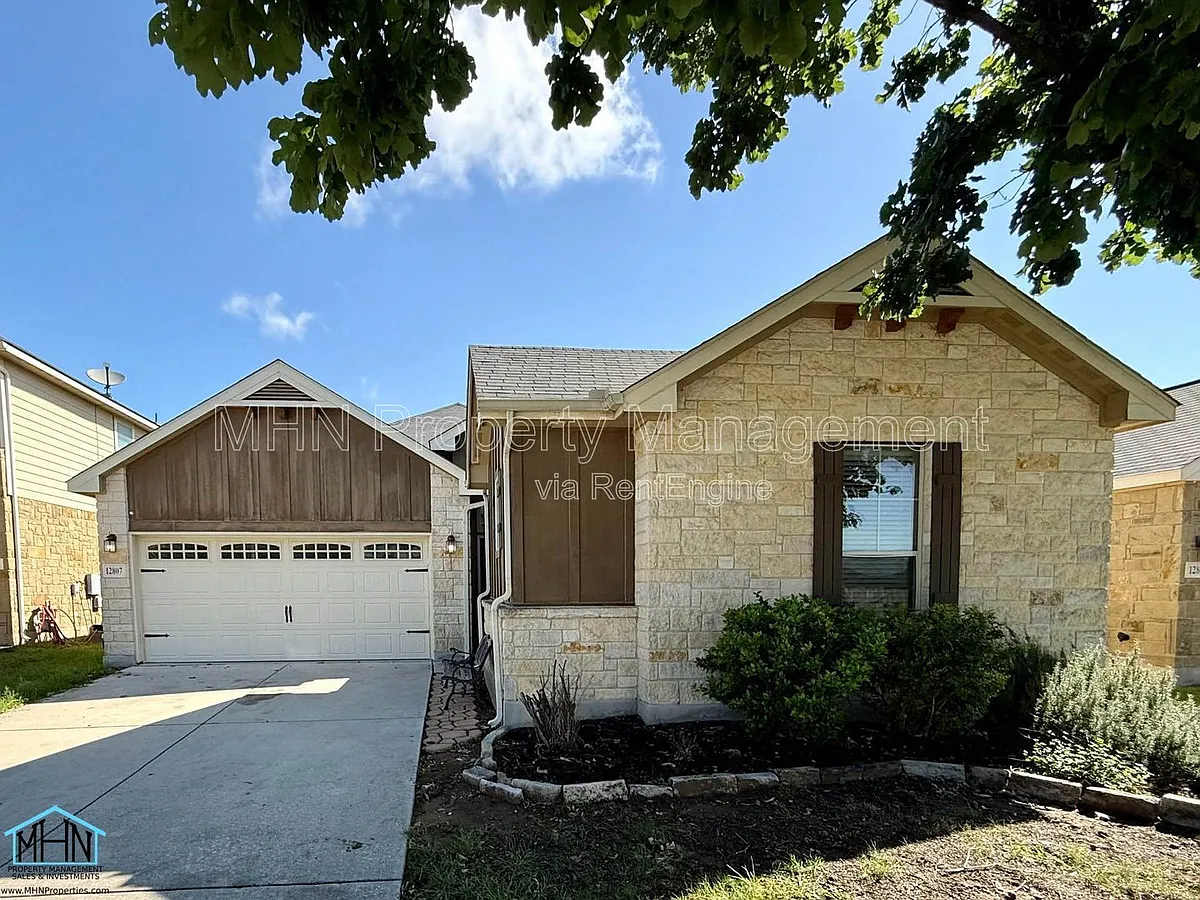 Building Photo - 12807 Waterlily Way
