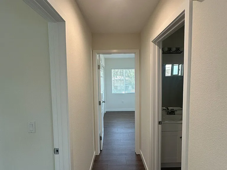 14316 Christine Dr — Photo 40