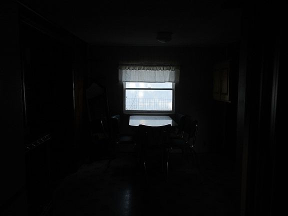 3rd image of 9899 Poole Dr