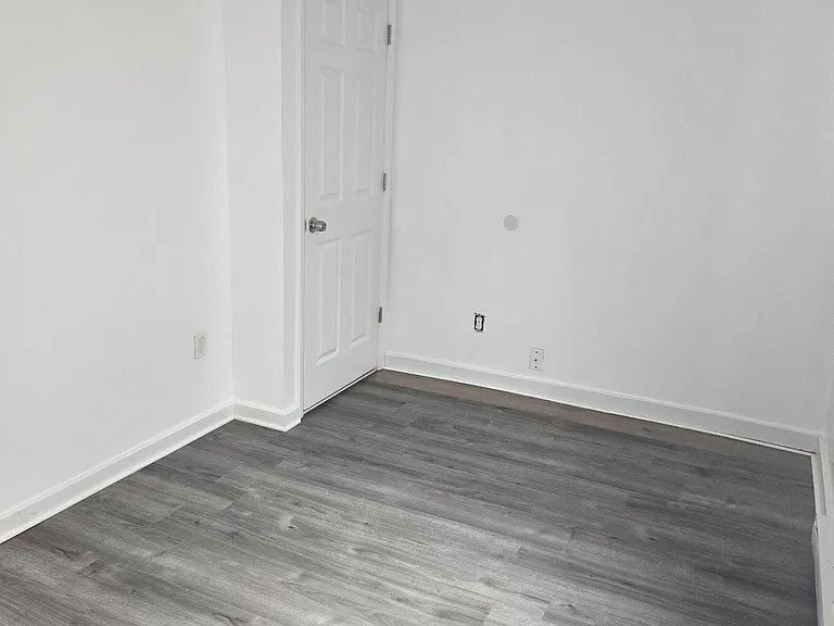 5810 Lincoln Ave — Photo 7