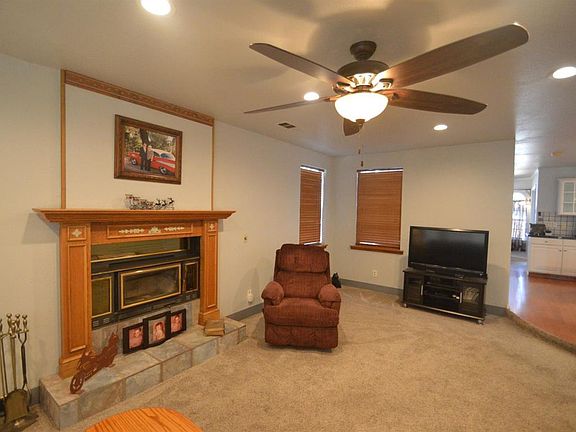 5th image of 2626 S Linwood Ave