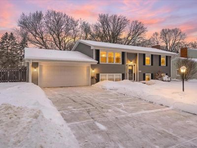7048 Montrose Rd, Woodbury, MN, 55125