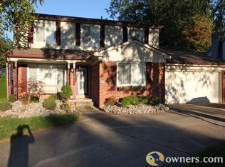 27800 Arlington Dr, Southfield, MI 48076