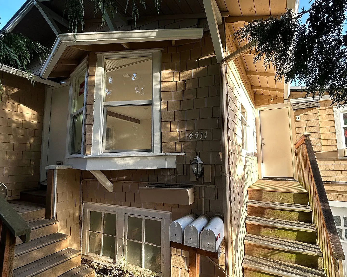 Renovated 1 Bed, 1 Bath apartment in West Seattle Triplex, $1,895/month — Photo 1