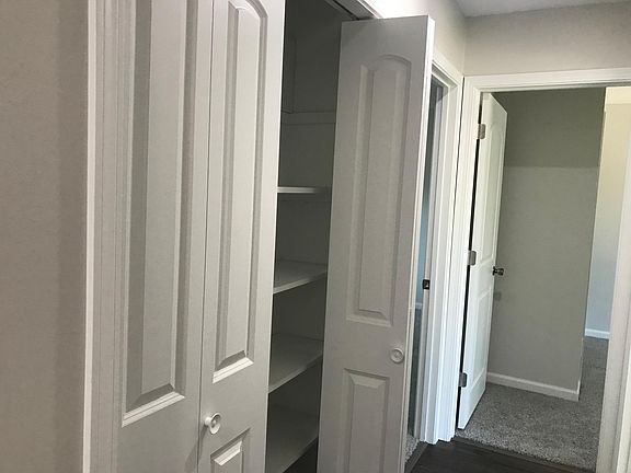 5th image of 7533 Hayes Cir