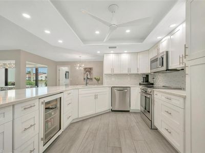 607 Beachwalk Cir APT 102, Naples, FL, 34108
