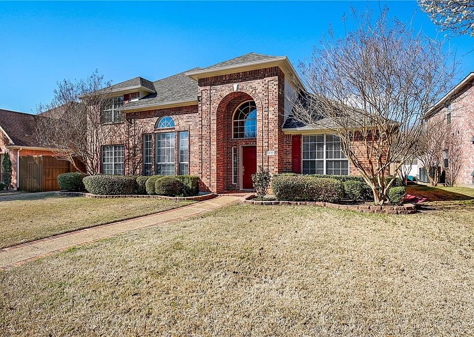 2nd image of 5711 Southampton Dr