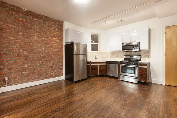 Rented by MNS | media 26