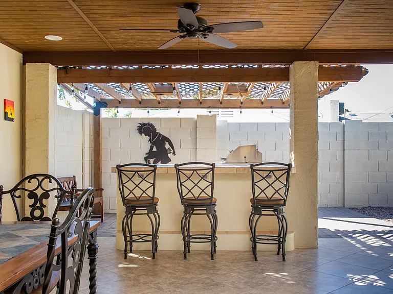Outdoor kitchen/bar seating
