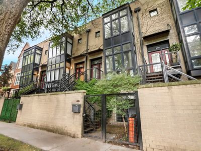 2754 N Paulina St, Chicago, IL, 60614