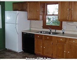 2nd image of 34 Oliver Rd