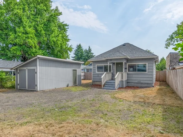 312 NW 3rd Ave, Kelso, WA 98626