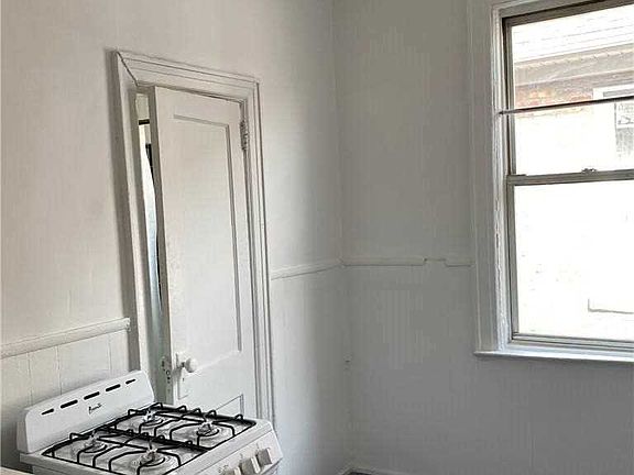 5th image of 35-21 61st St