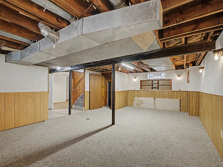 15587 Russell Ave — Photo 25