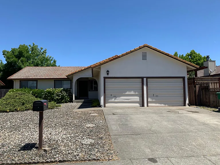 968 San Francisco Way — Photo 2