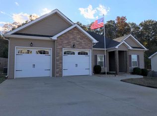 520 Cedar Valley Dr, Clarksville, TN 37043