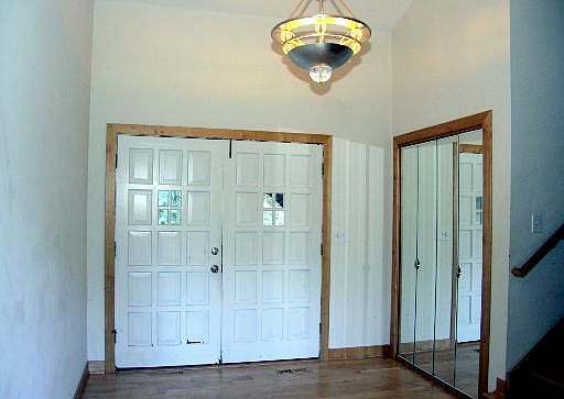 2nd image of 420 W Cherry Ct