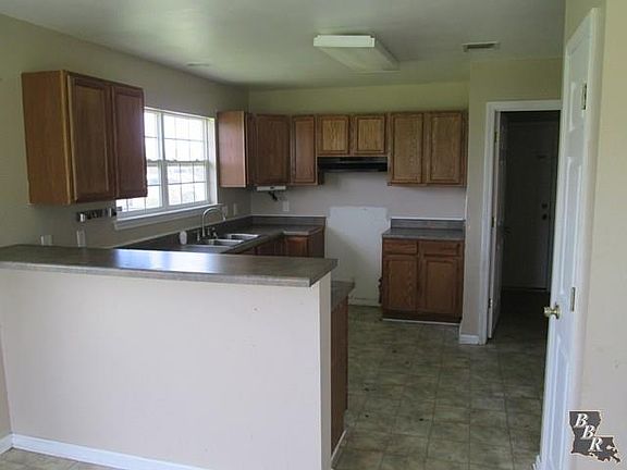 4th image of 480 Baptiste Cir