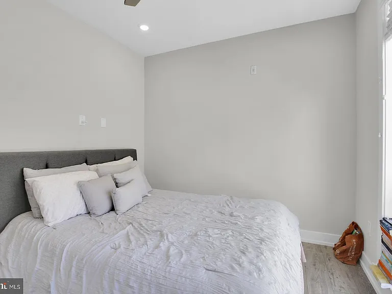 2209 N Broad St #201 — Photo 8
