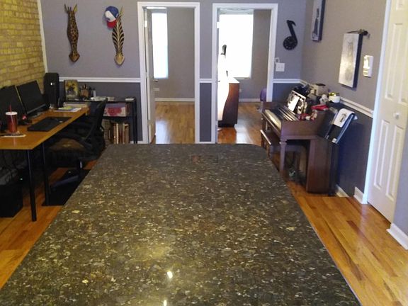 2nd image of 531 N Ashland Ave #1