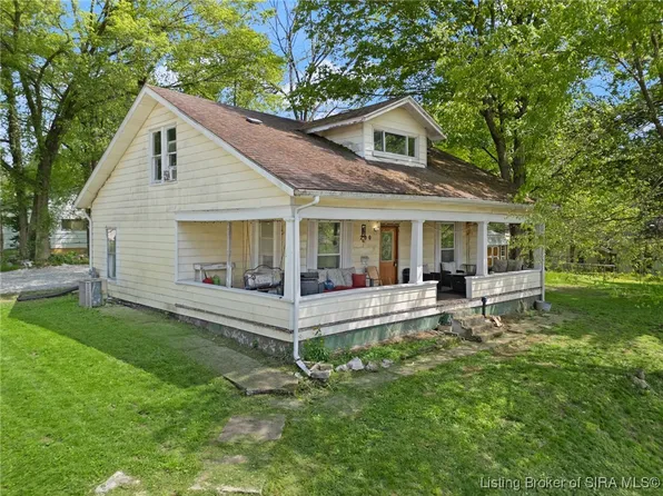 200 SE 2nd Street, Paoli, IN 47454