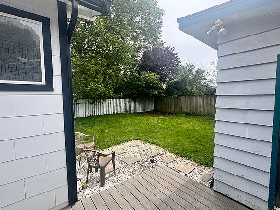 5th image of 1766 1/2 Pioneer St