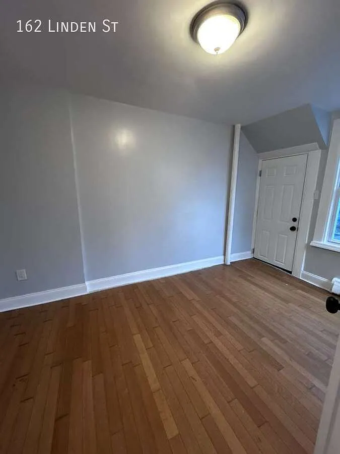 4 bed, $3,000 — Photo 2