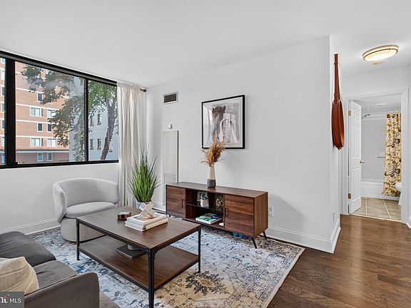 4th image of 1245 13th St NW APT 215