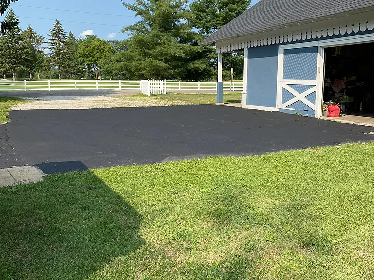 N1011 Tombeau Rd — Photo 3