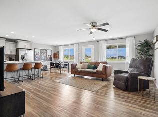 1115 Loren Dr, Cedar Falls, IA 50613