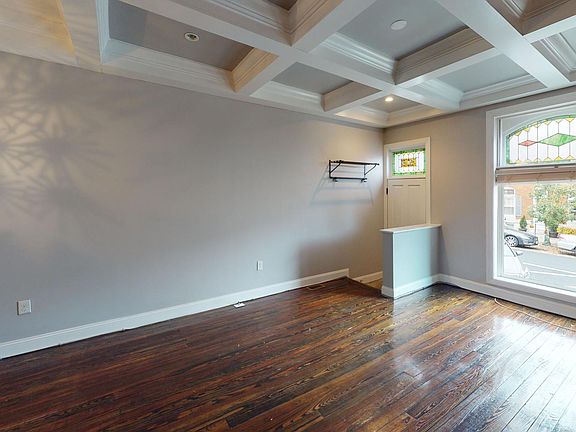 2nd image of 509 S Kenwood Ave