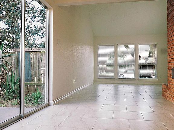 5th image of 8626 Connaught Garden Dr
